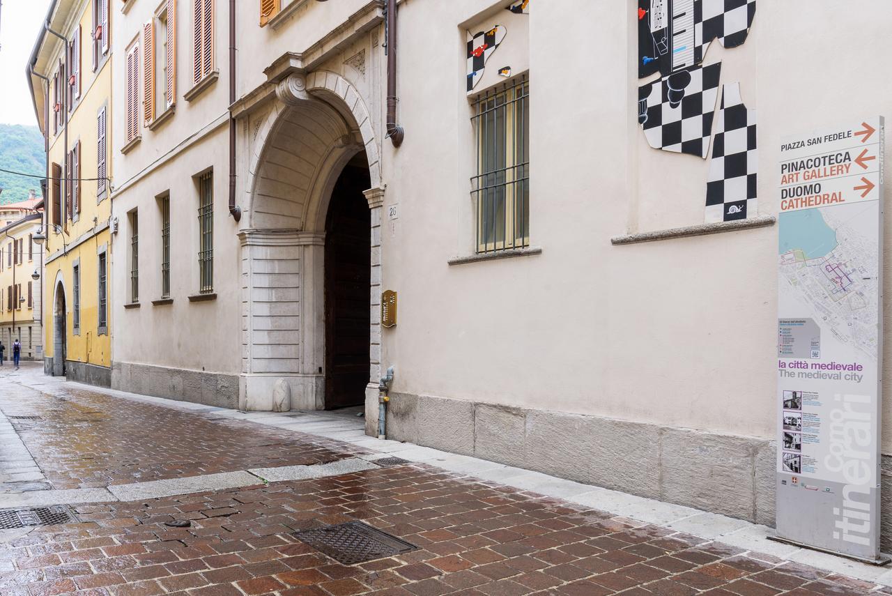 Contrada San Giacomo - MyhomeinКомо Екстериор снимка